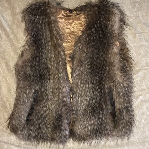 EXPRESS FAUX FUR VEST